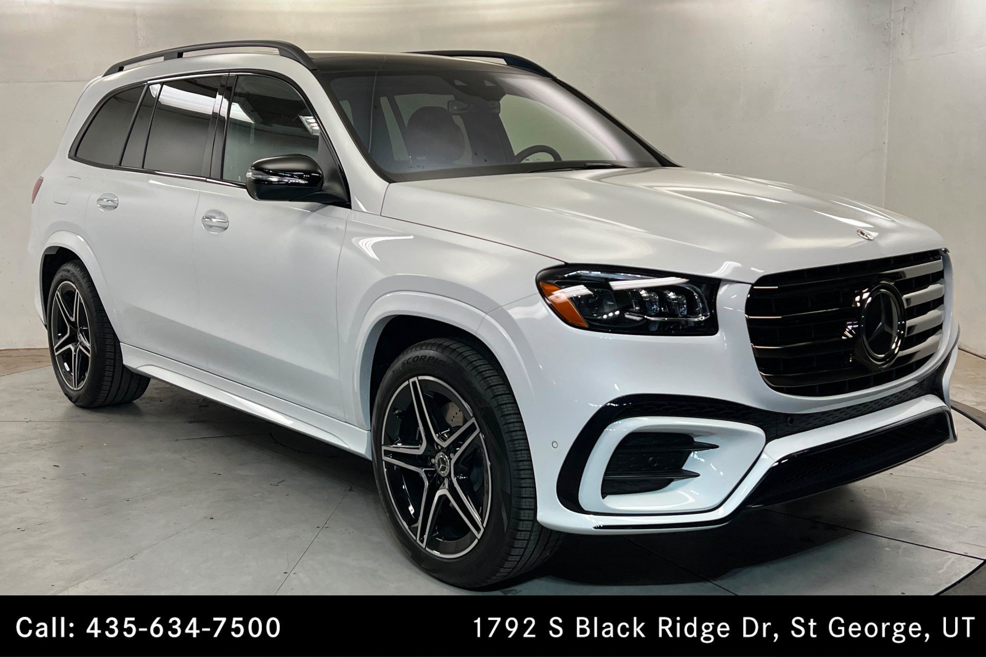 Certified Used 2026 MANUFAKTUR Moonlight White Metallic Mercedes-Benz GLS 450 image 8