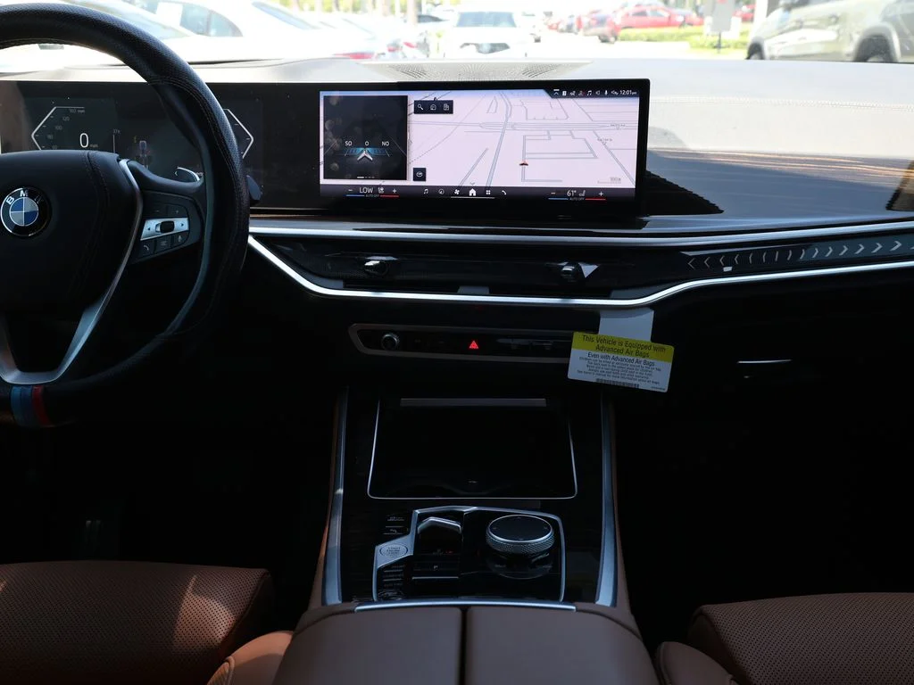 Used 2025 Gray BMW xDrive40i image 29