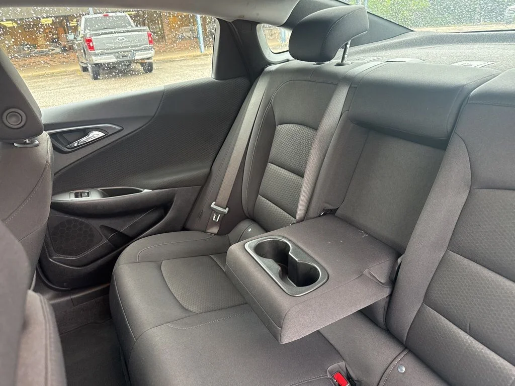 Used 2025 White Chevrolet LT image 14