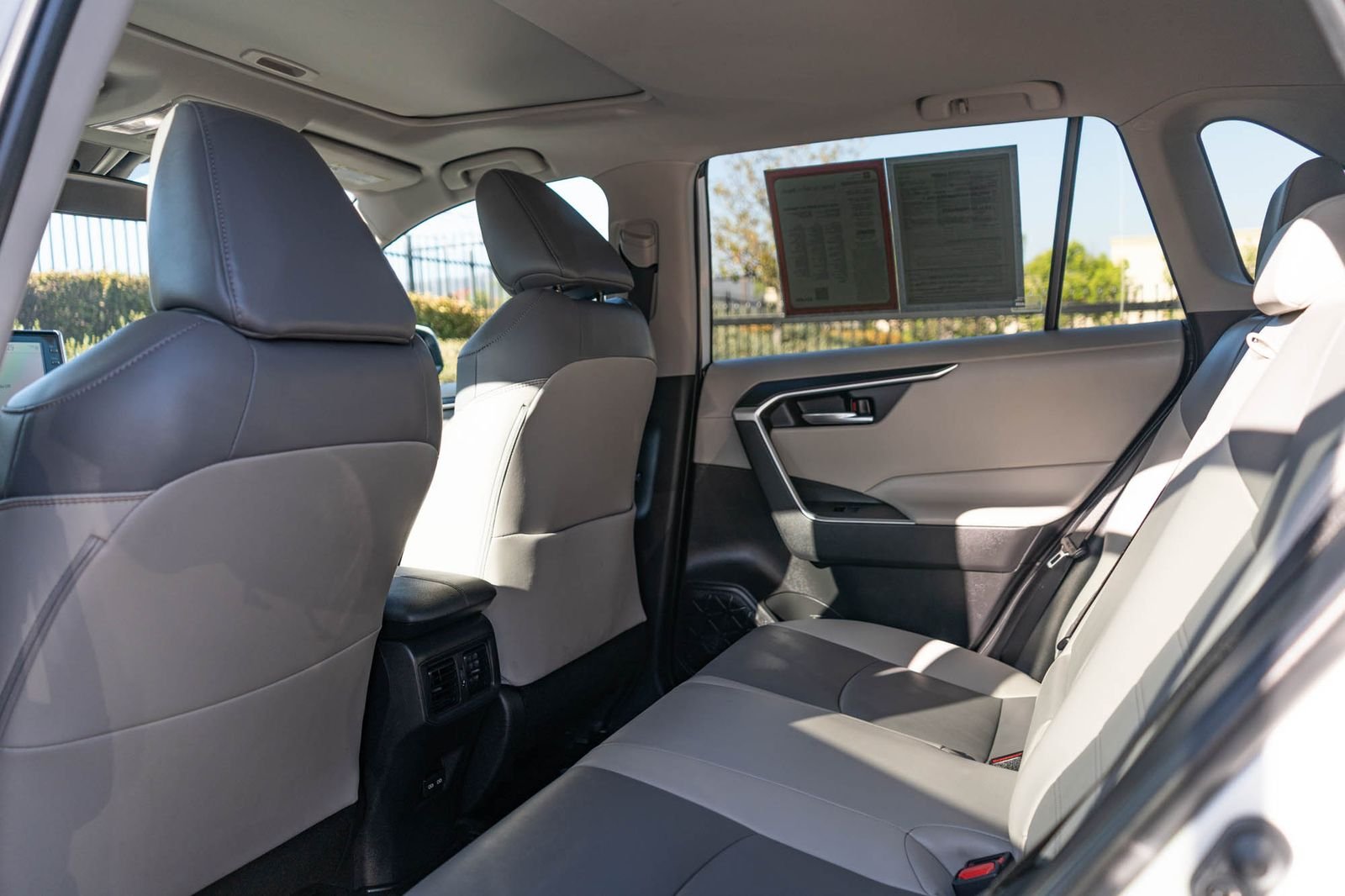 Certified Used 2022 Blizzard Pearl Toyota XLE Premium image 18