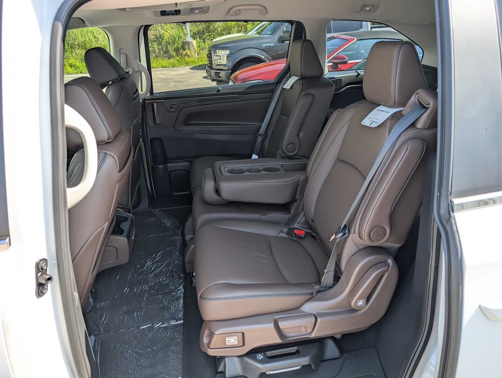 New 2026 Platinum White Pearl Honda Touring image 22