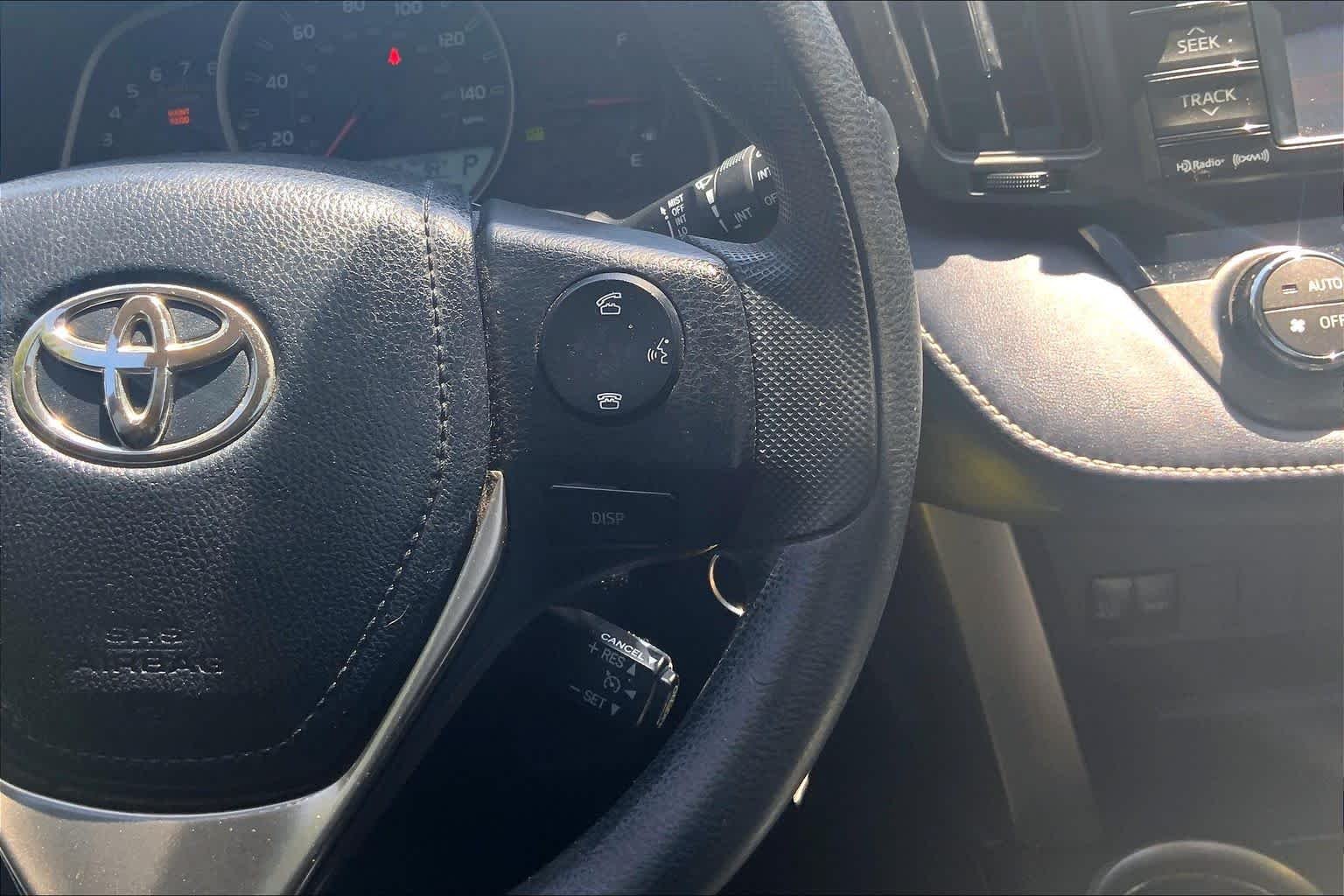 Used 2013 Black Toyota XLE image 24