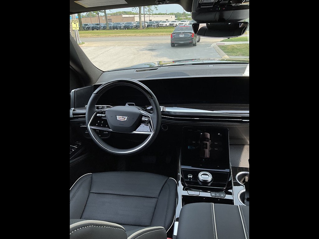 2026 Cadillac Escalade Luxury - Photo 5