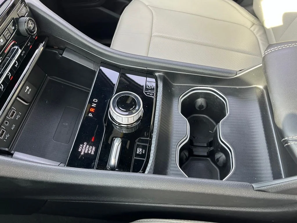 Used 2024 Gray Jeep Anniversary Edition 4xe image 25
