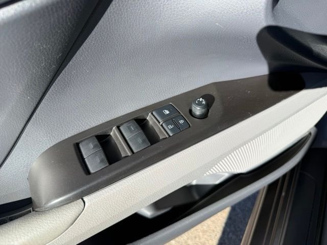 2022 Toyota Camry SE - Photo 12
