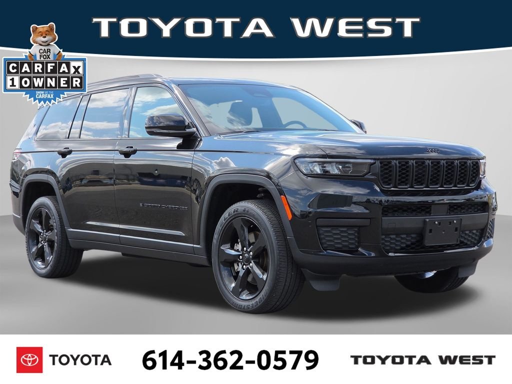 Used 2023 Black Jeep Altitude image 3