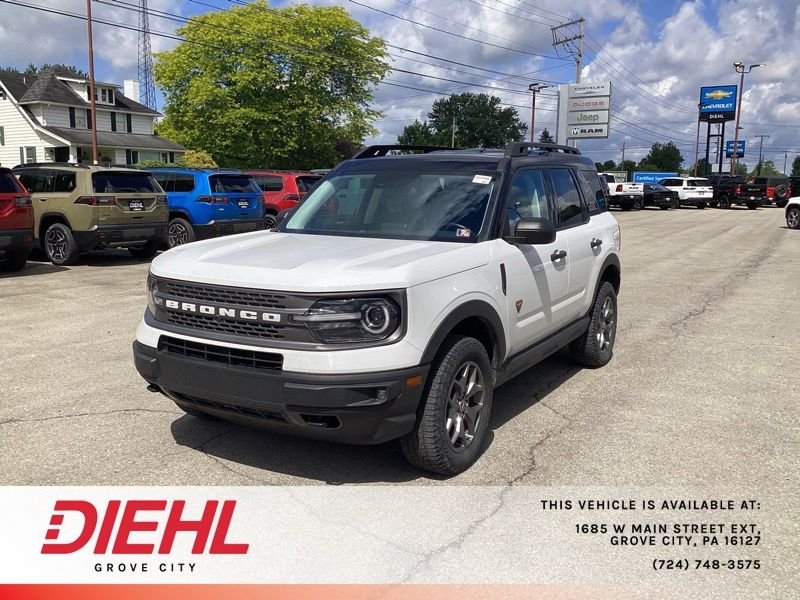 Used 2022 White Ford Badlands image 3