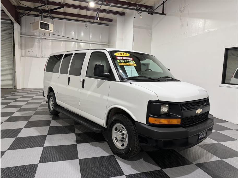 2014 Chevrolet Express Passenger LS photo 2