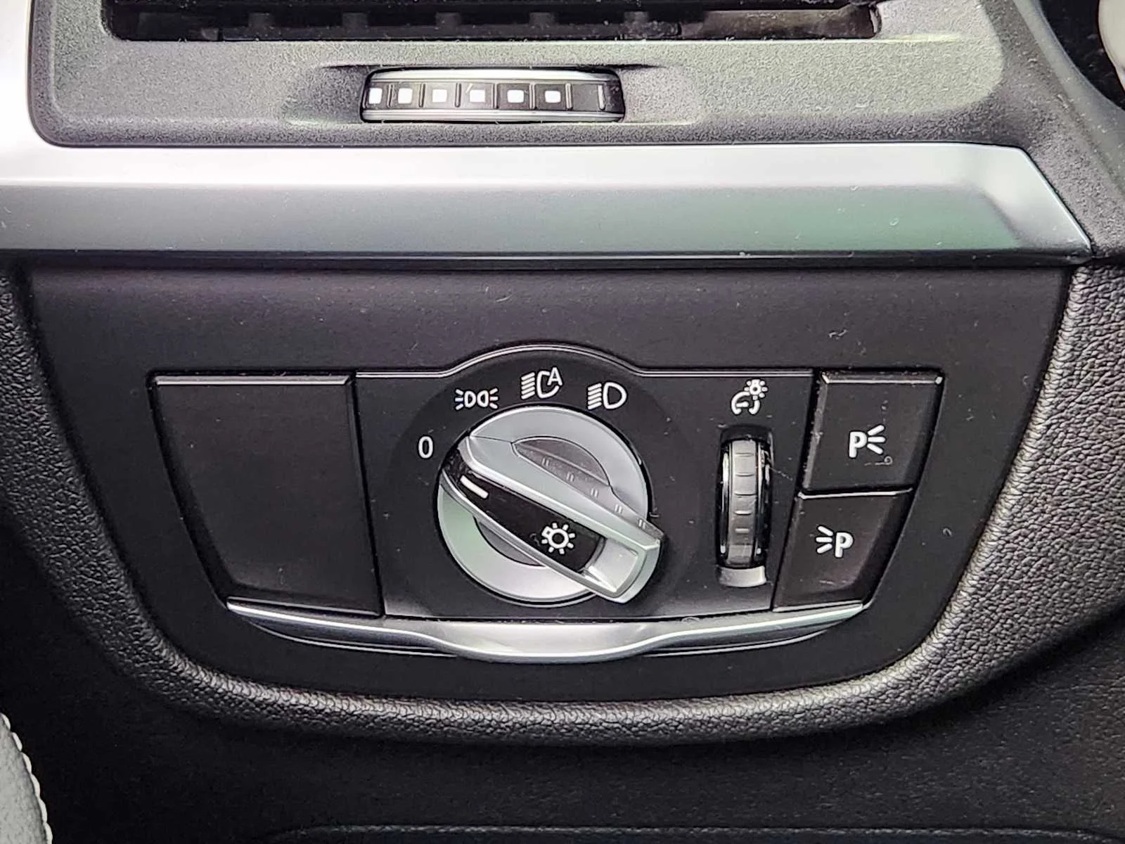 Used 2024 Brooklyn Grey Metallic BMW xDrive30i image 17