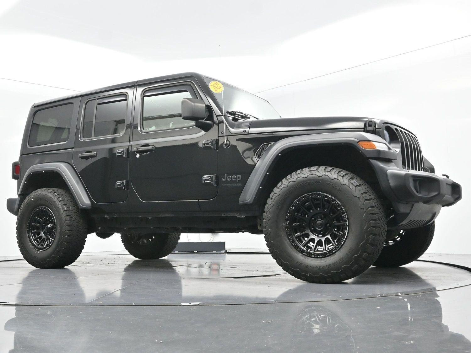 Used 2022 Black Clearcoat Jeep Unlimited Sport S image 35