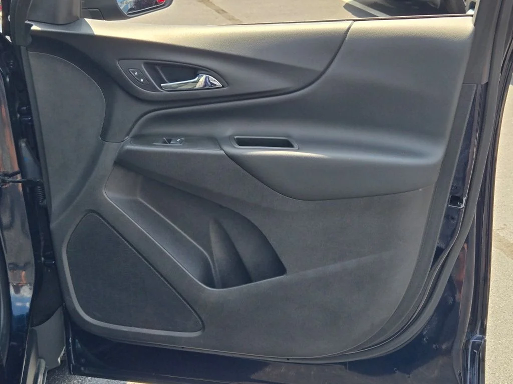 Used 2021 Blue Chevrolet LT image 6