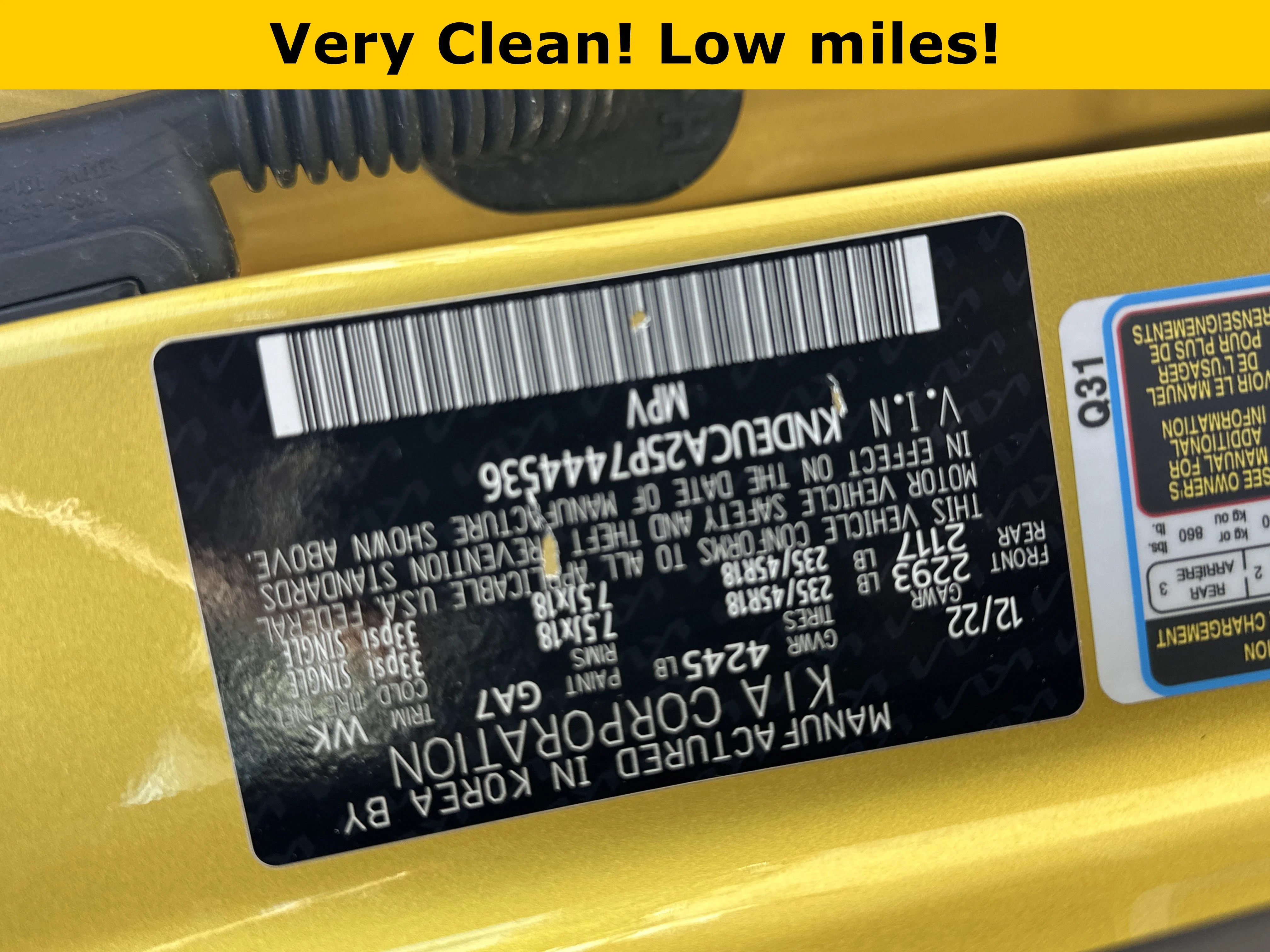 Used 2023 Starbright Yellow/Black Roof Kia Nightfall image 37