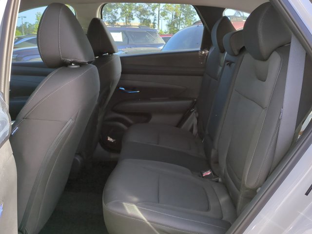 New 2026 White Hyundai SE FWD image 39