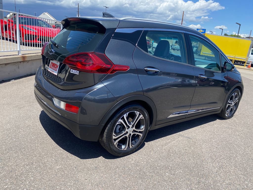 Used 2018 (Includes (TUS) Black grille.) Chevrolet Premier image 5