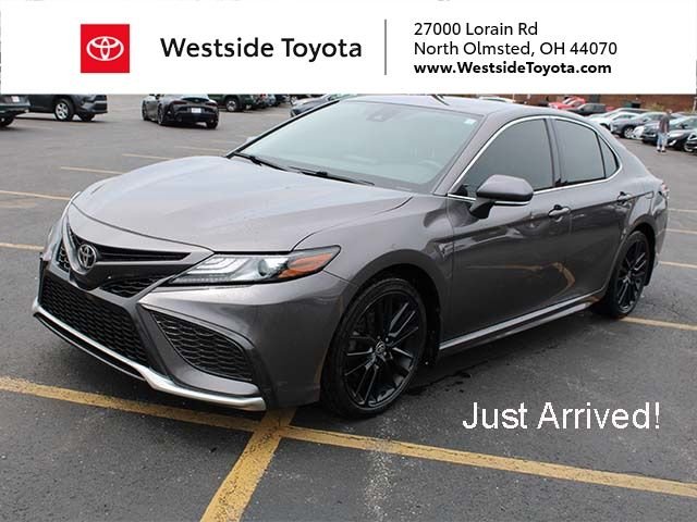 2021 Toyota Camry 2.5 Auto XSE's photo