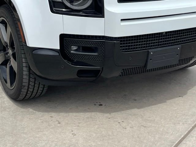 2024 Land Rover Defender X-Dynamic SE - Photo 6