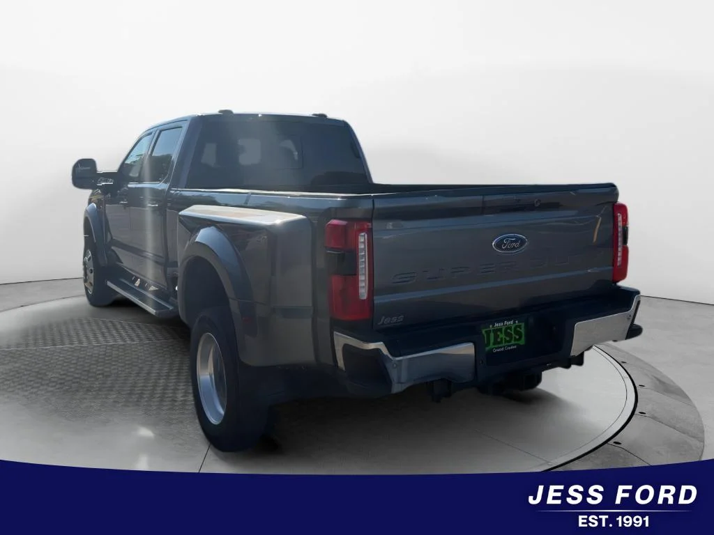 Used 2024 Carbonized Gray Metallic Ford LARIAT image 2