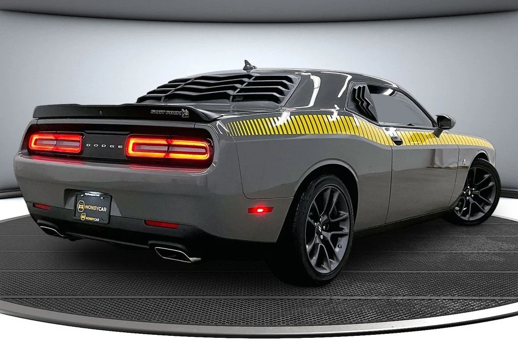 Used 2023 Gray Dodge R/T Scat Pack image 6