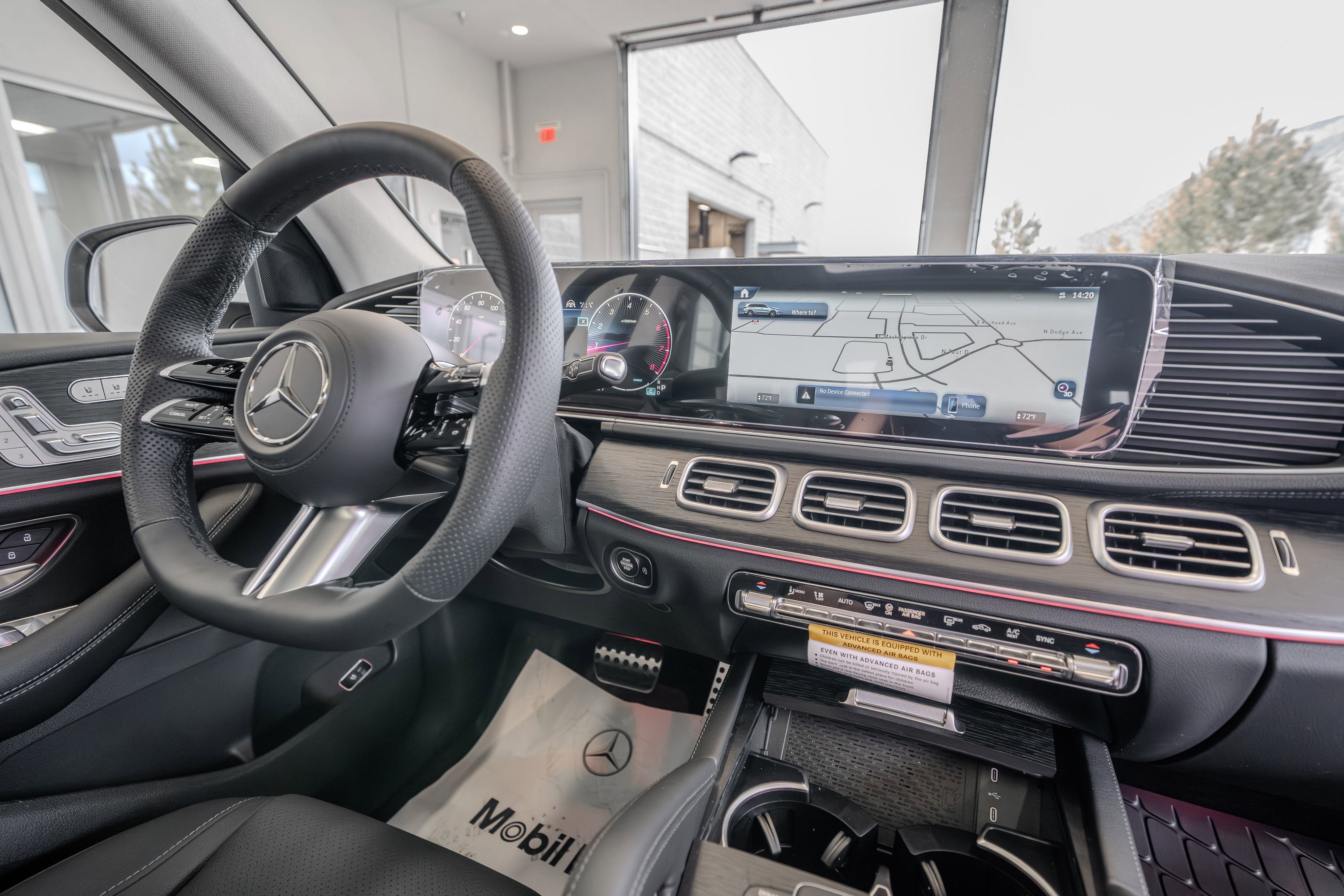 New 2026 MANUFAKTUR Moonlight White Metallic Mercedes-Benz GLS 450 image 55