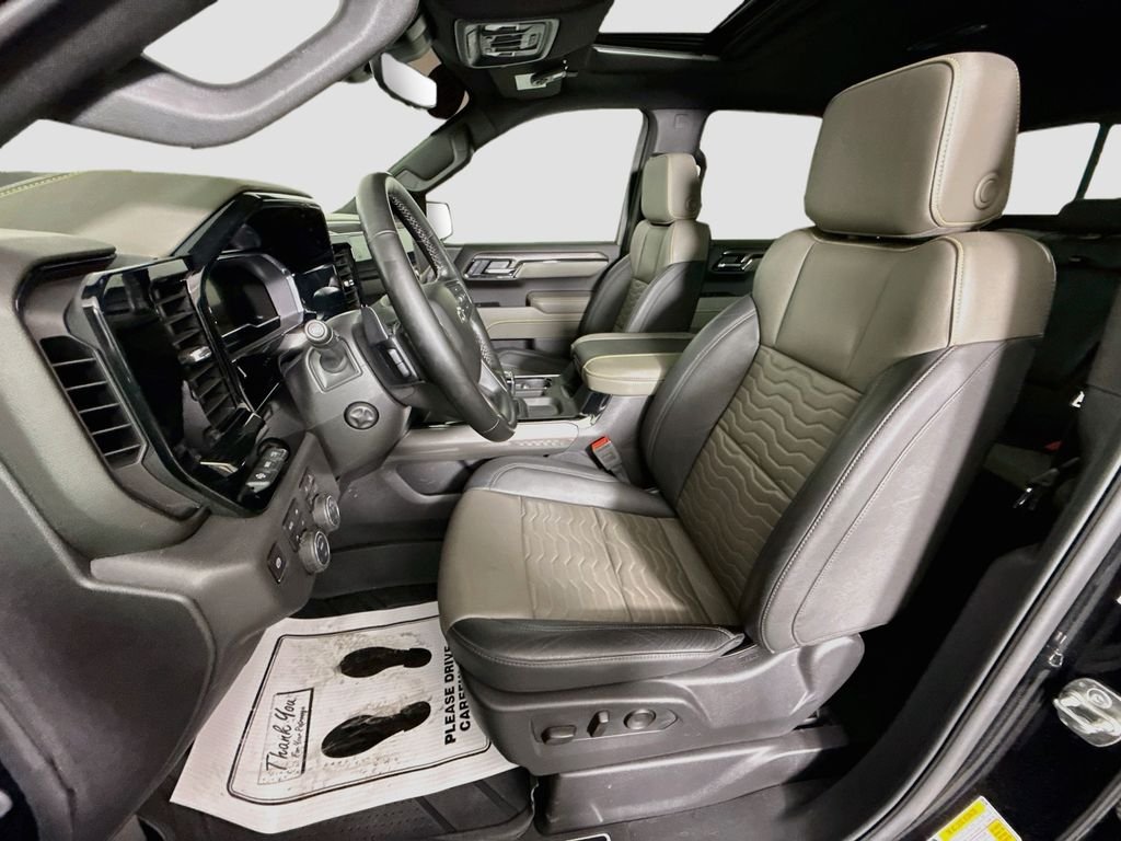 Used 2025 Black Chevrolet ZR2 image 21