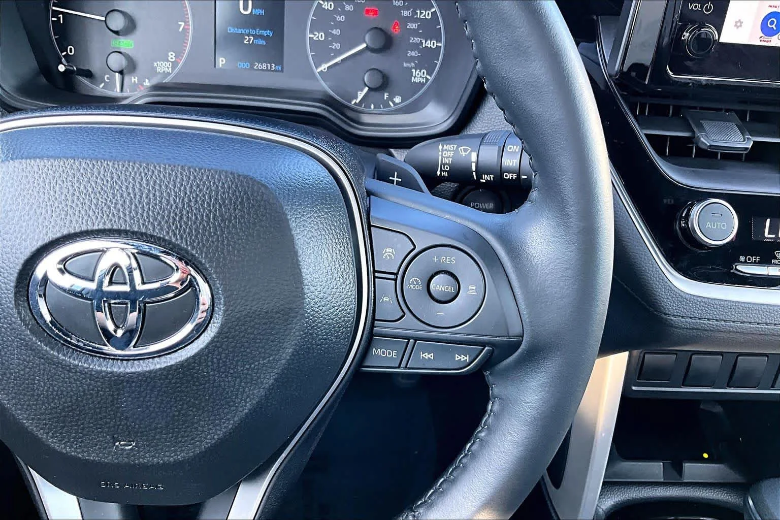 Used 2025 Sonic Silver Toyota Hybrid SE image 26