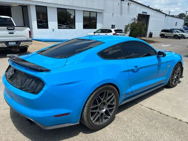 Used 2017 Grabber Blue Ford GT Premium image 8