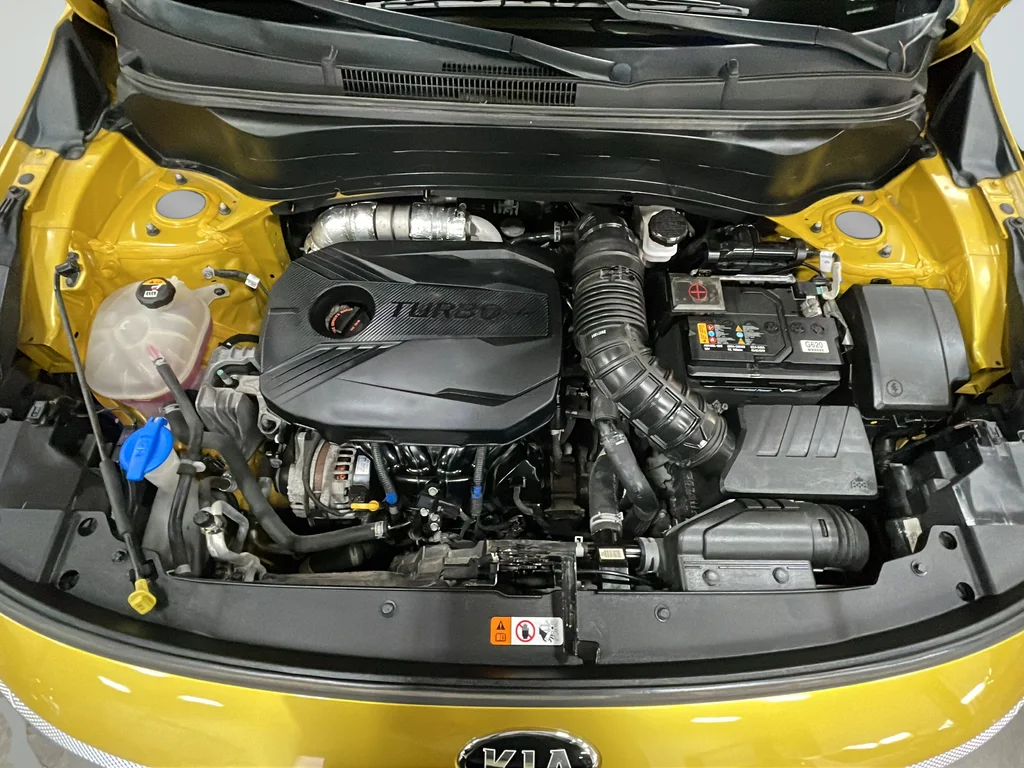 Used 2021 Yellow Kia SX image 40