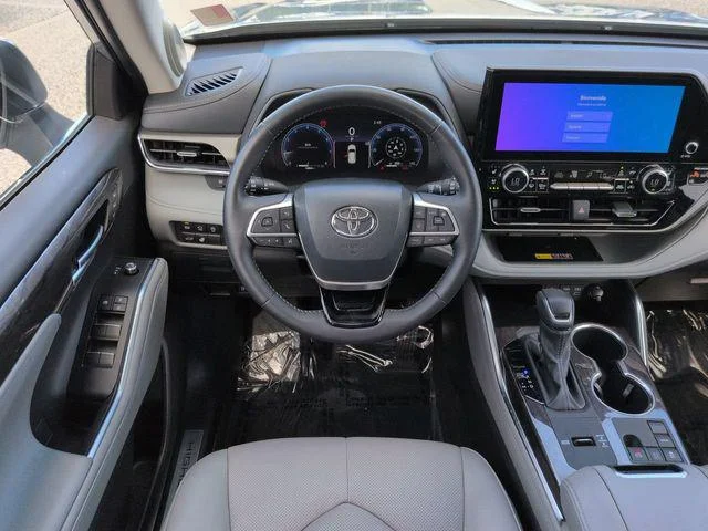 Certified Used 2025 CELESTIAL SILVER Toyota  image 16