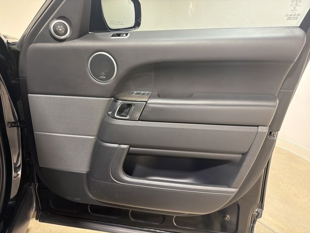 Used 2019 Santorini Black Metallic Land Rover Supercharged image 23