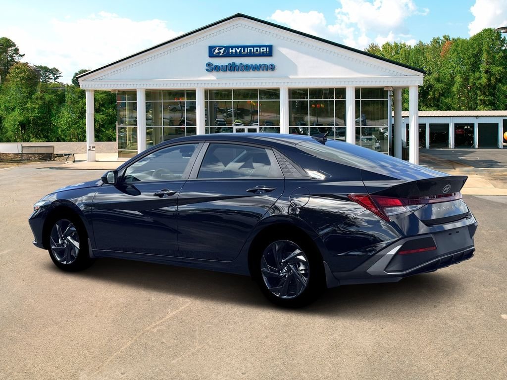New 2026 Black Hyundai SEL Sport Plus image 4