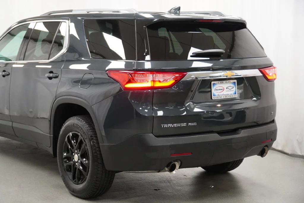 Certified Used 2018 GRAPHITE METALLIC Chevrolet LT Cloth image 24