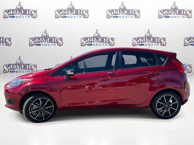 Used 2016 Red Ford SE image 4