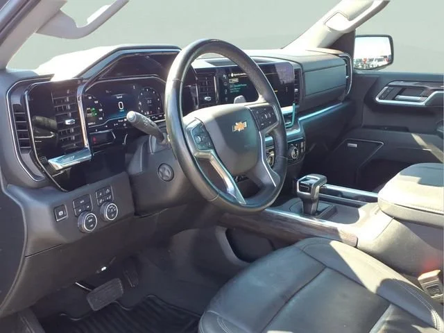 Used 2025 Cypress Gray Chevrolet LTZ image 8