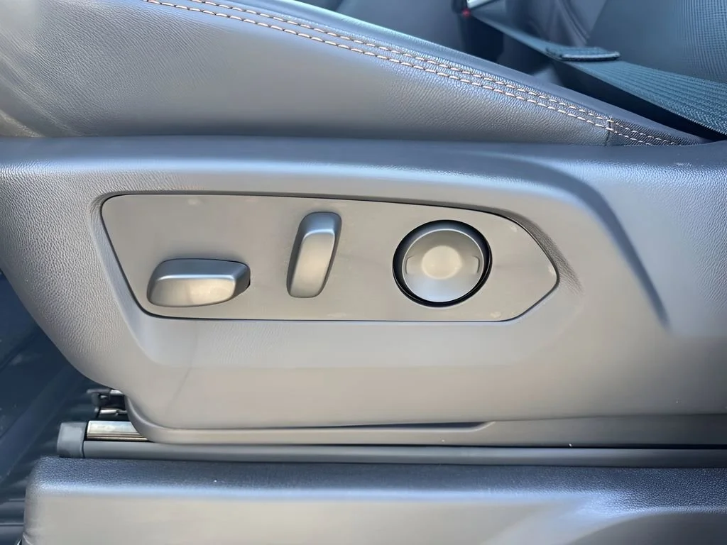 New 2026 Onyx Black GMC AT4 image 9