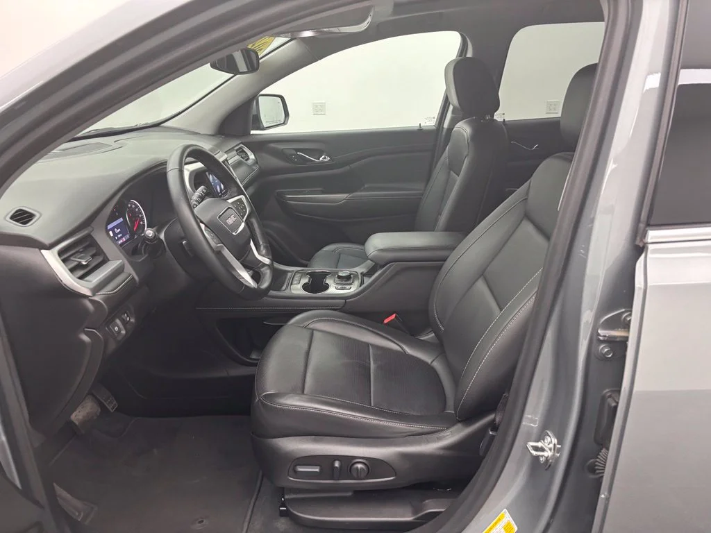 Used 2023 Silver GMC SLT image 23