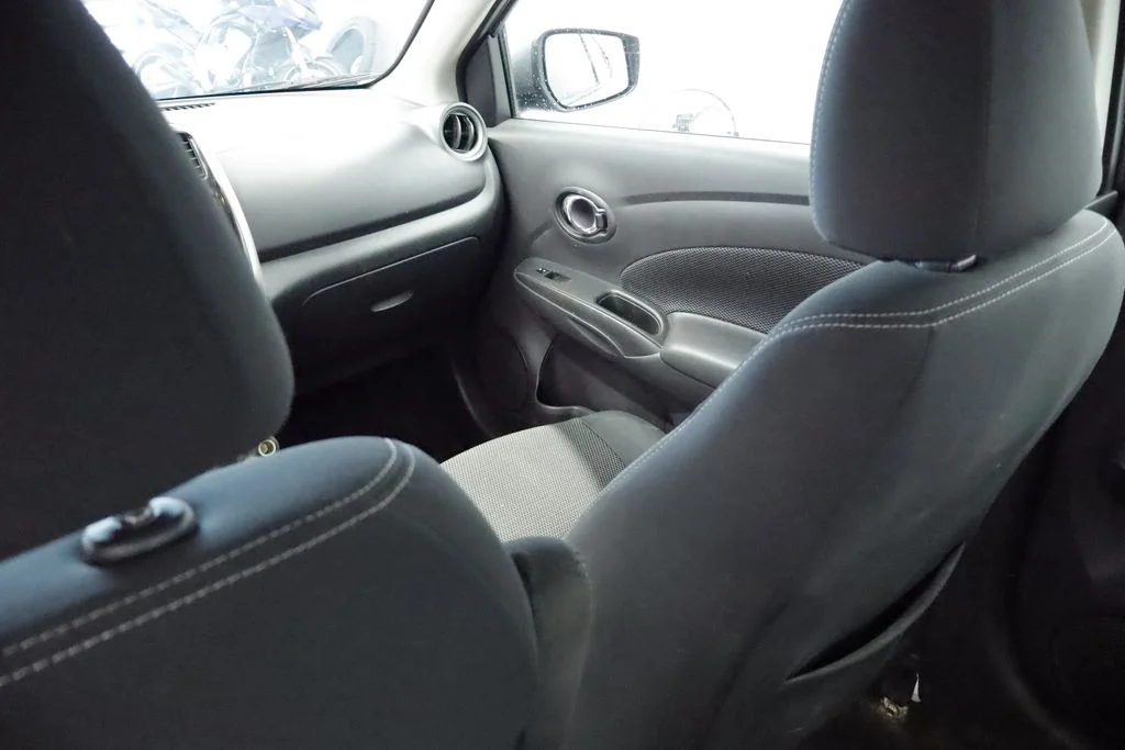 Used 2018 Gray Nissan 1.6 SV image 19