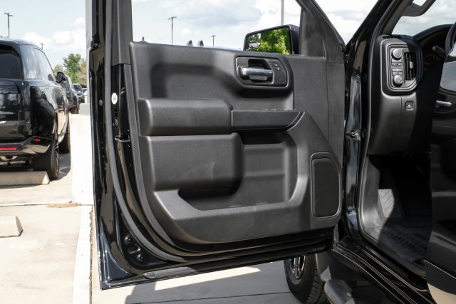 Used 2026 Black Chevrolet Custom image 44