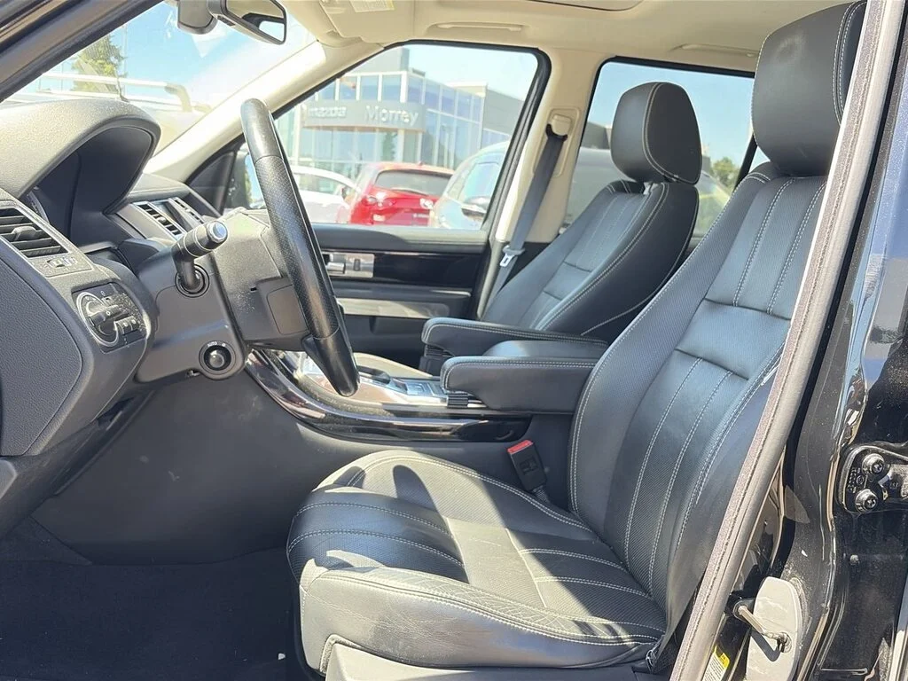 Used 2012  Land Rover V8 HSE image 19