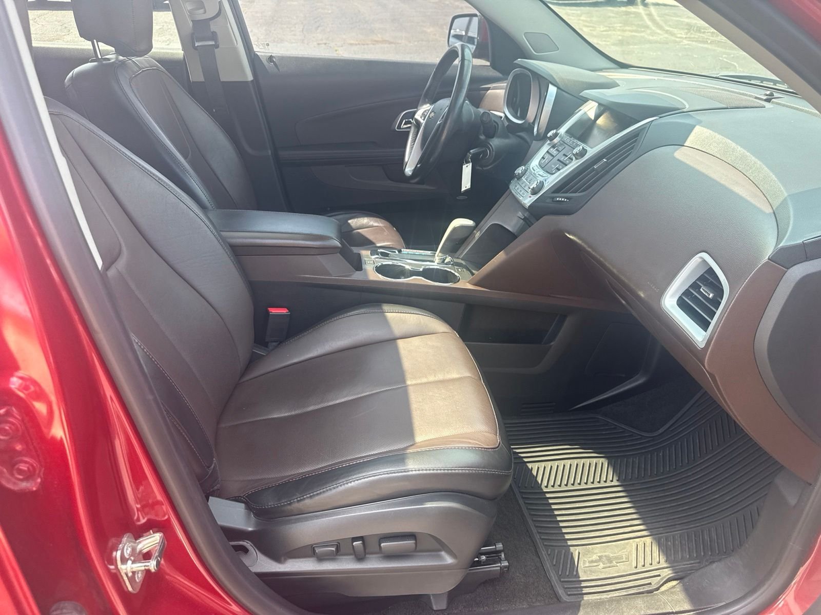 Used 2015 Red Chevrolet LT image 25
