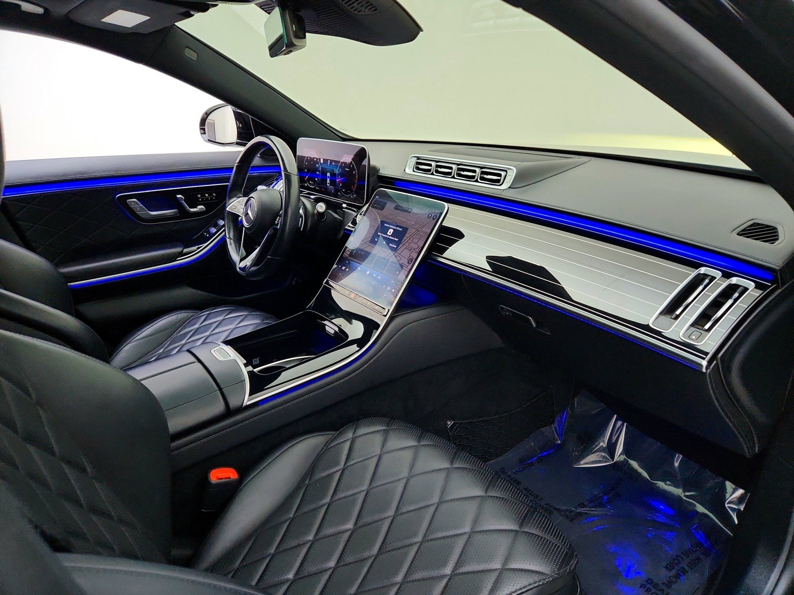 Certified Used 2023 Obsidian Black Mercedes-Benz S 580 image 28