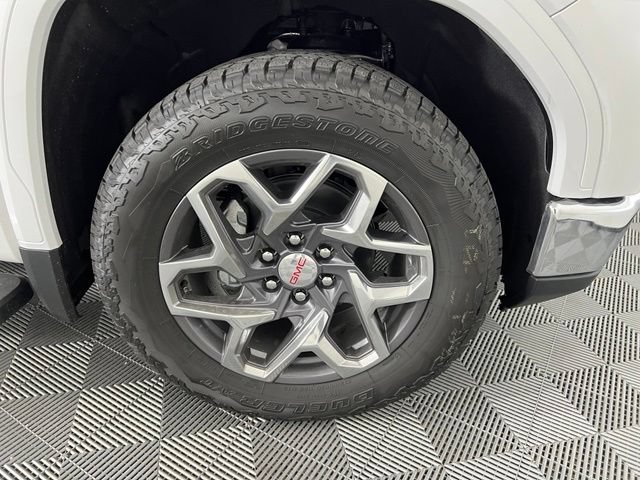 New 2026 Summit White GMC SLT image 45