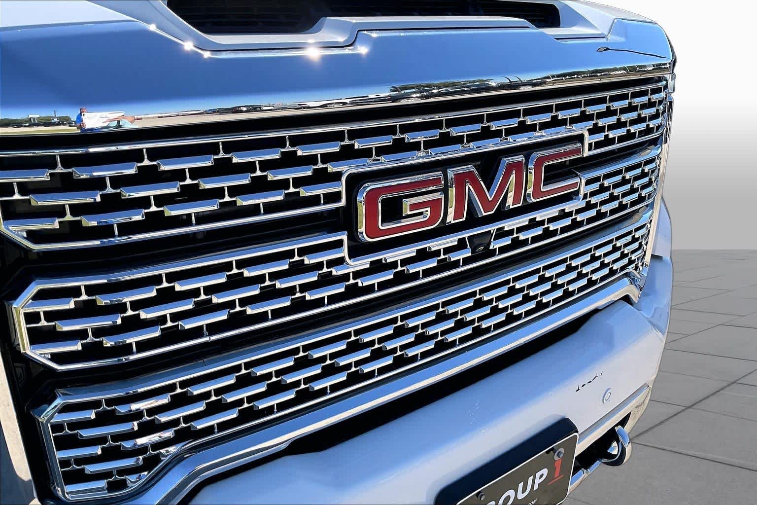 Used 2021 Summit White GMC Denali image 30