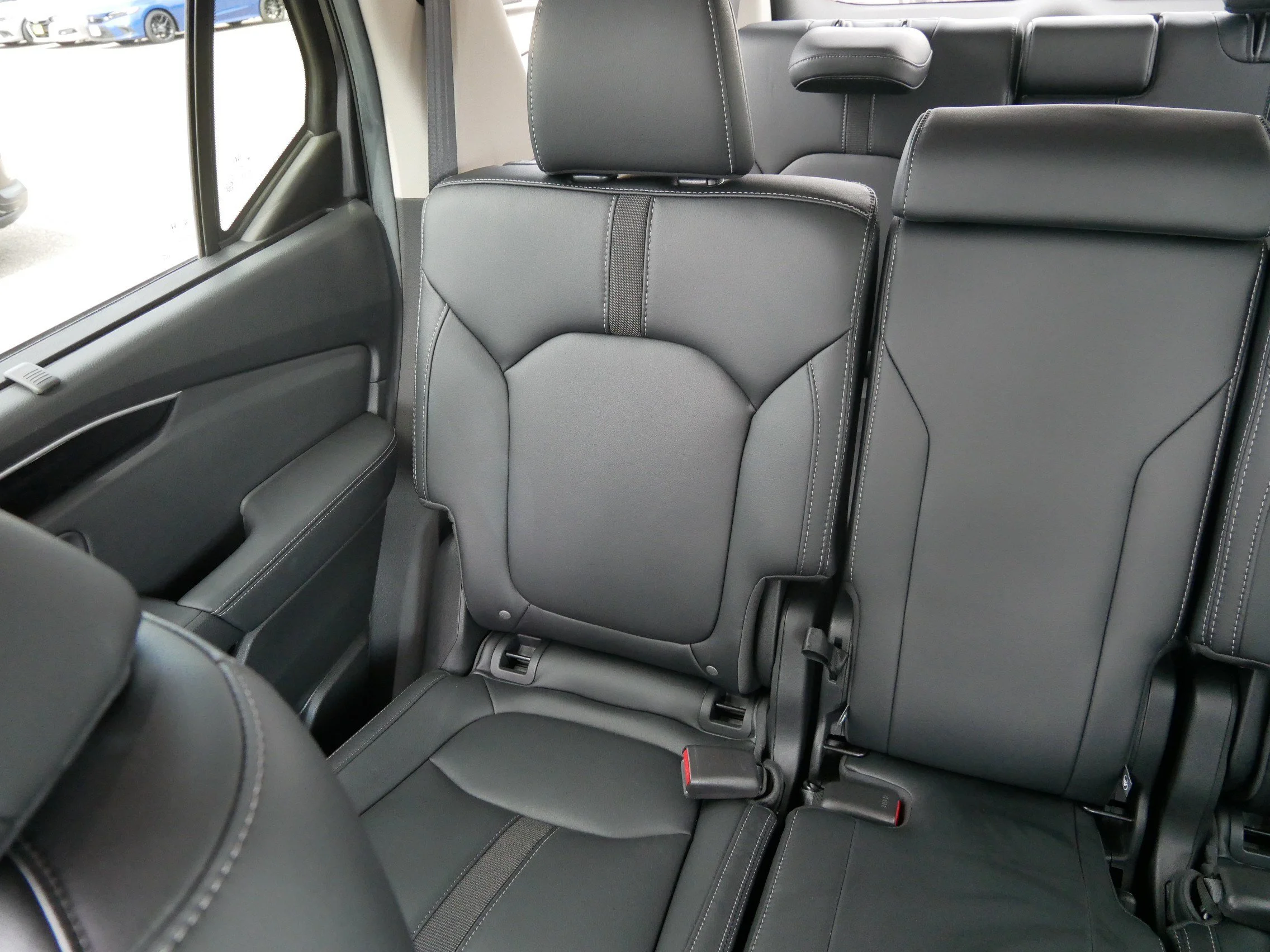 Certified Used 2025 Modern Steel Metallic Honda EX-L image 12
