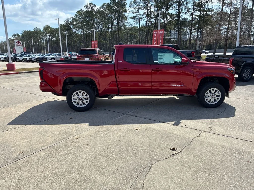 2026 Toyota Tacoma SR5 - Photo 8