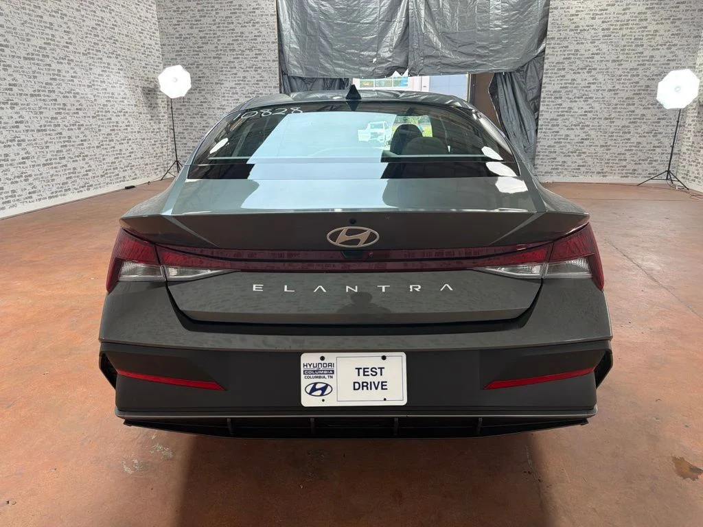 New 2026 Amazon Gray Hyundai SE image 6
