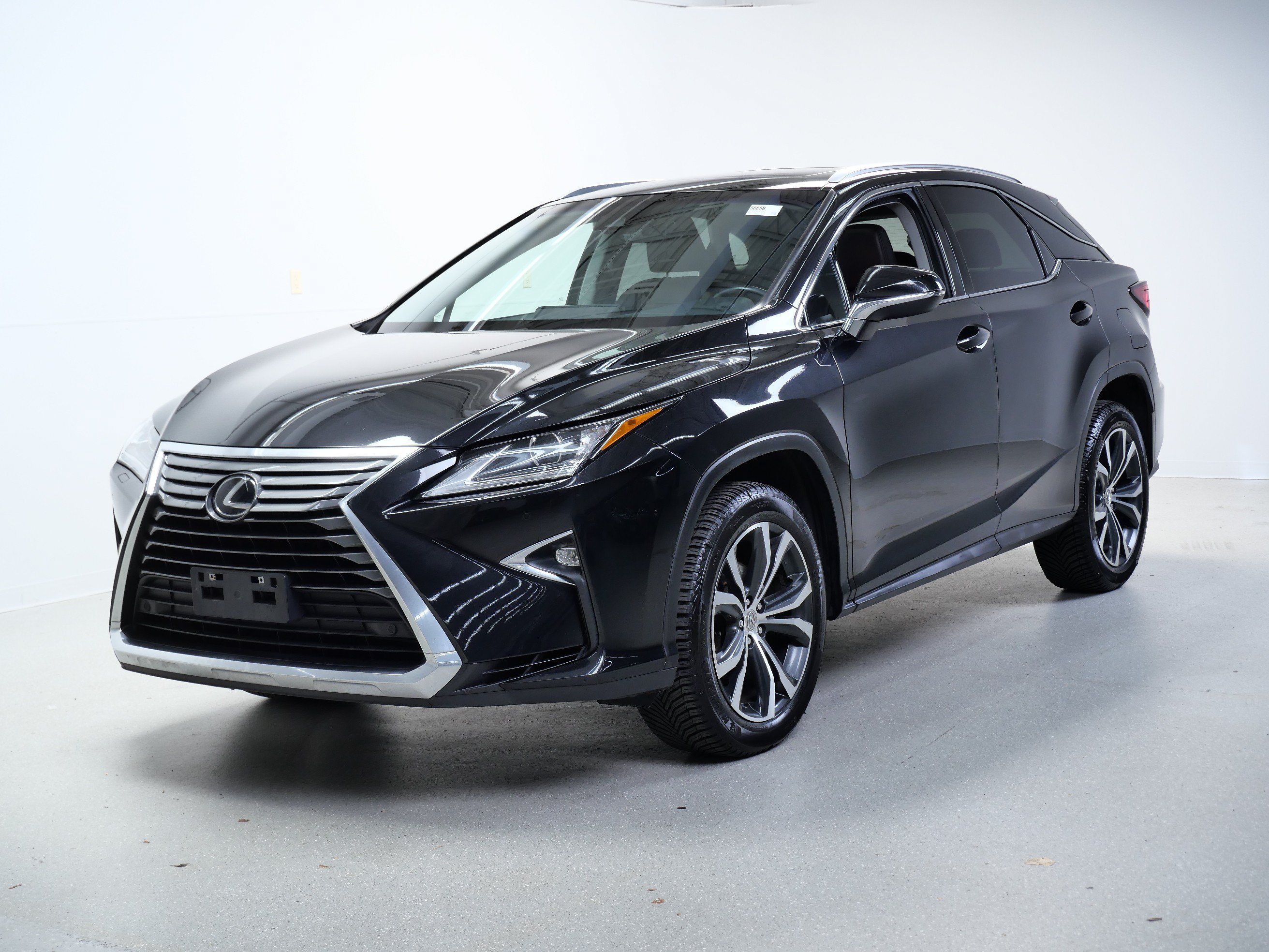 Used 2016 Black Lexus F Sport image 9
