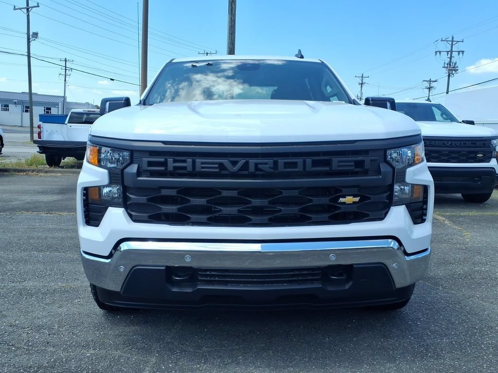 New 2026 Summit White Chevrolet WT image 23