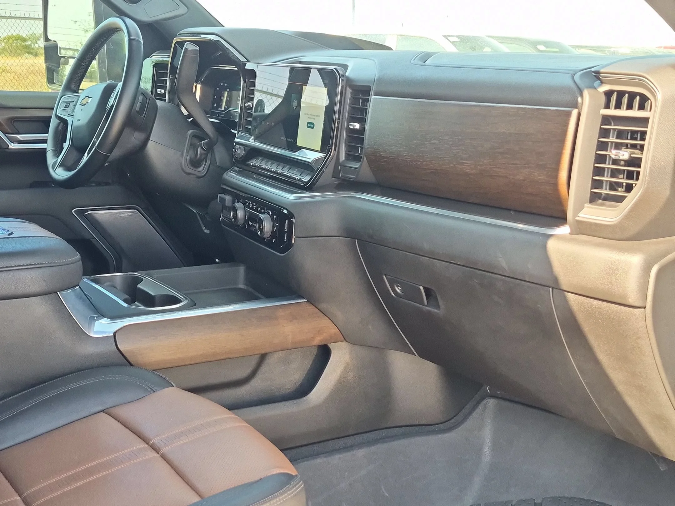 Used 2025 Black Chevrolet High Country image 25