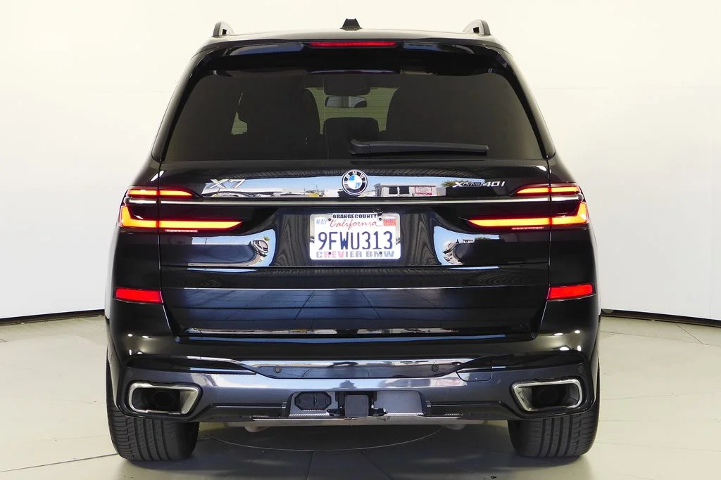 Used 2024 Black BMW xDrive40i image 8