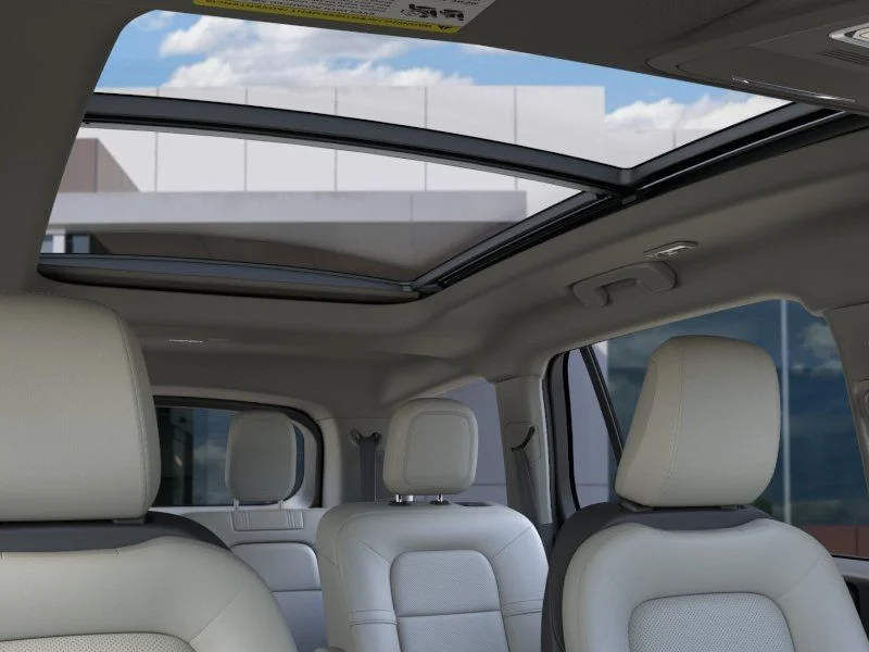 New 2026 Whisper Blue Metallic Clearcoat Lincoln Premiere® image 22